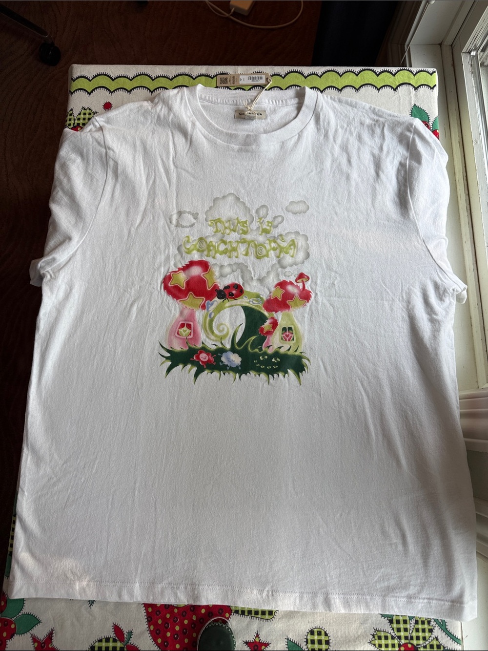 Adorable Coachtopia white short sleeve t-shirt